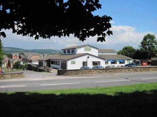 Green Acre Motel North Cornelly 외부 사진